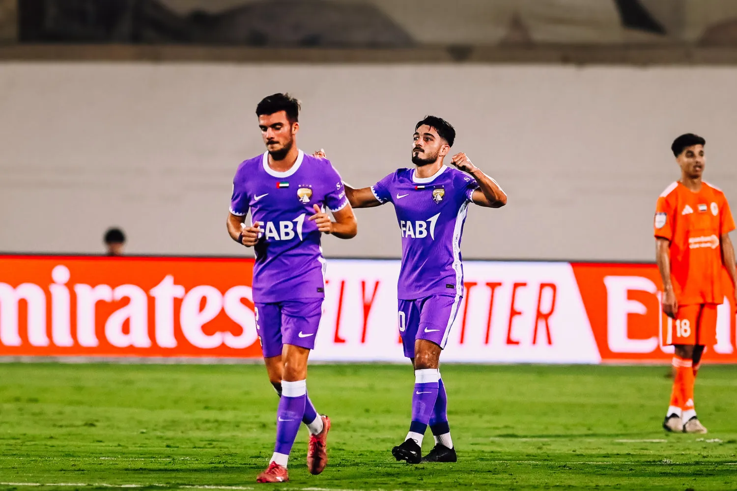 الزعيم يواصل التألق بثلاثية في شباك عجمان ويعزز صدارته لدوري أدنوك